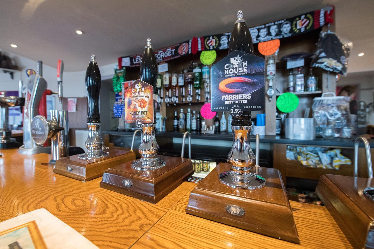 The Rodney Hotel Warrington Luaran gambar