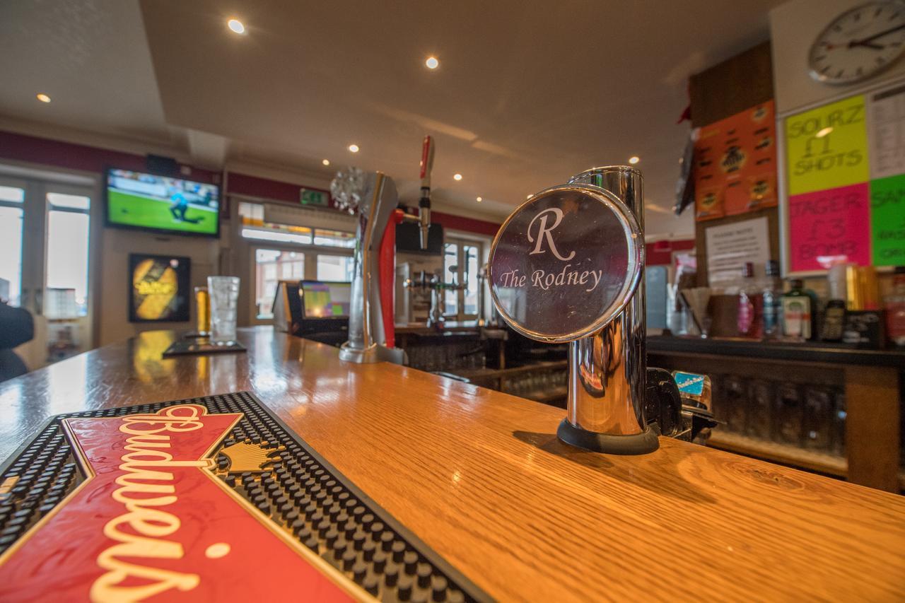The Rodney Hotel Warrington Luaran gambar